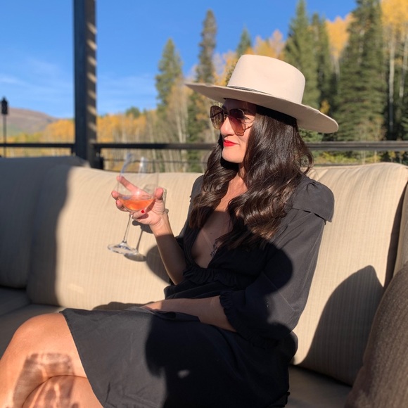 Meet your Posher, Sam - Picture 1 of 1